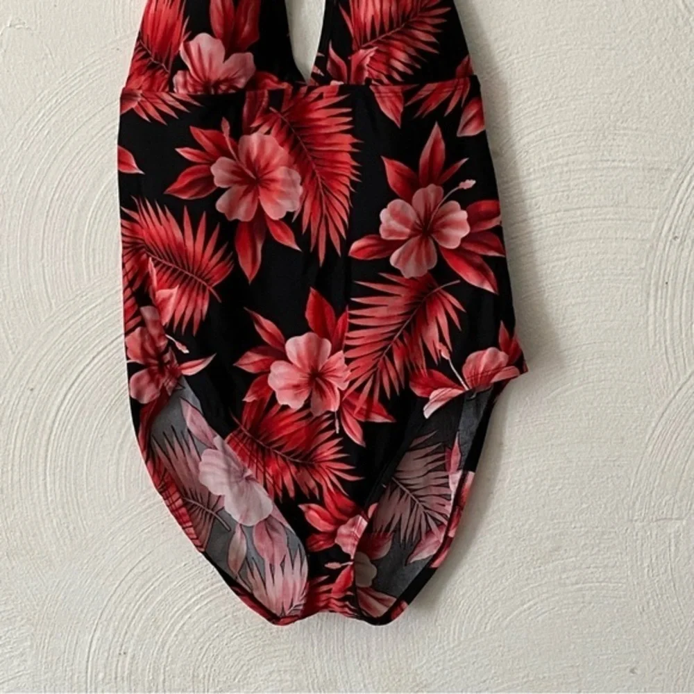Speedo size 16